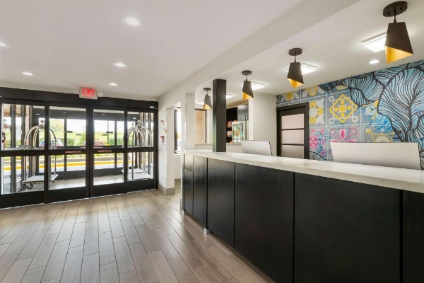 La Quinta Inn & Suites by Wyndham Des Moines West Clive image 14